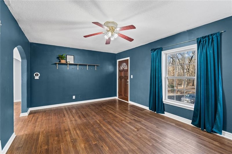 4919 Troost Ave, Kansas City, MO 64118