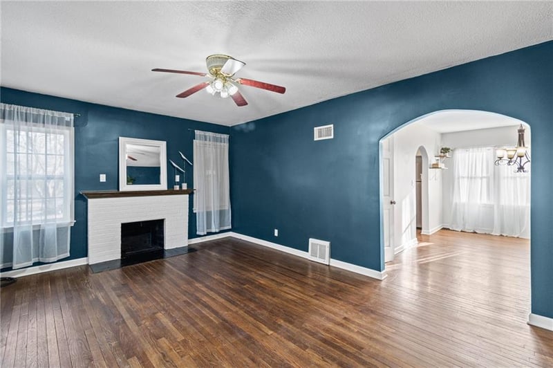 4919 Troost Ave, Kansas City, MO 64118