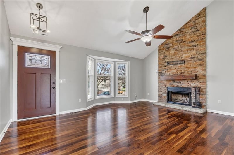 9621 86th Ter, Kansas City, MO 64153