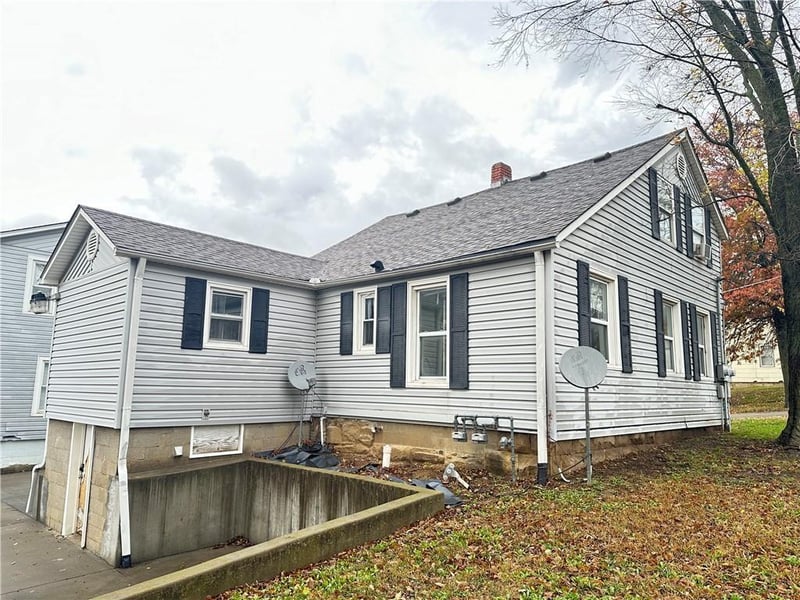 208 S Washington St, Warrensburg, MO 64093