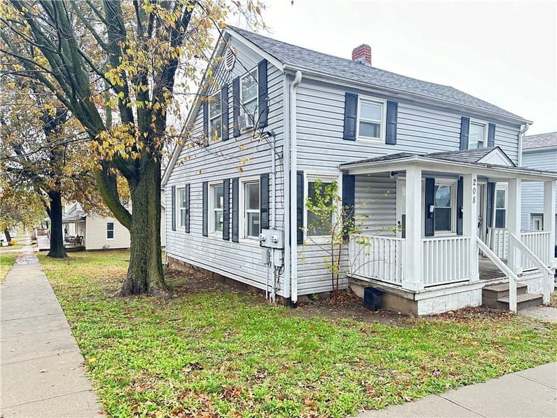 208 S Washington St, Warrensburg, MO 64093