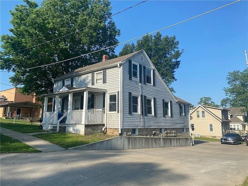 206 S Washington St, Warrensburg, MO 64093