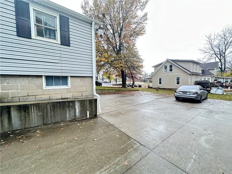 206 S Washington St, Warrensburg, MO 64093