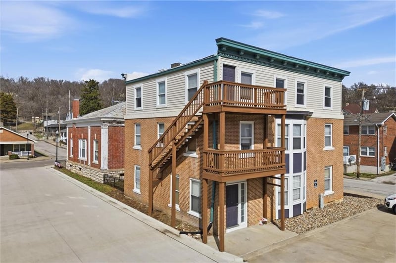 106 Saratoga Ave, Excelsior Springs, MO 64024