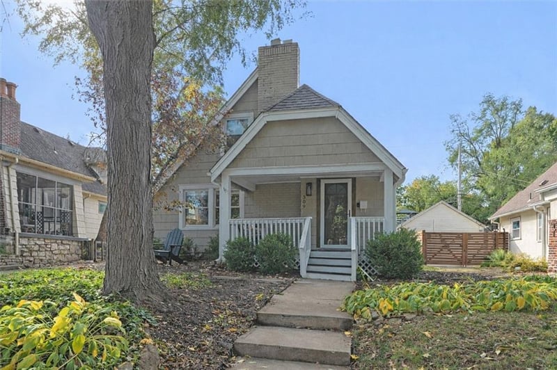 309 69th St, Kansas City, MO 64113