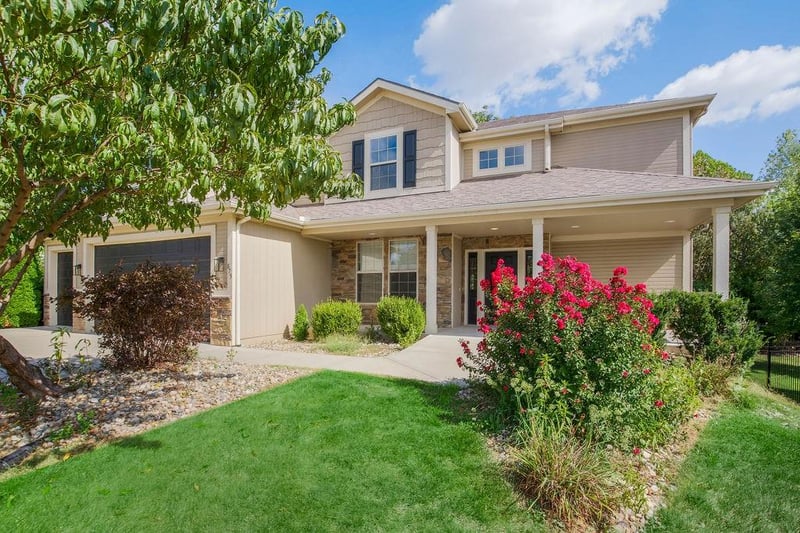 875 Clearview Dr, Lansing, KS 66043