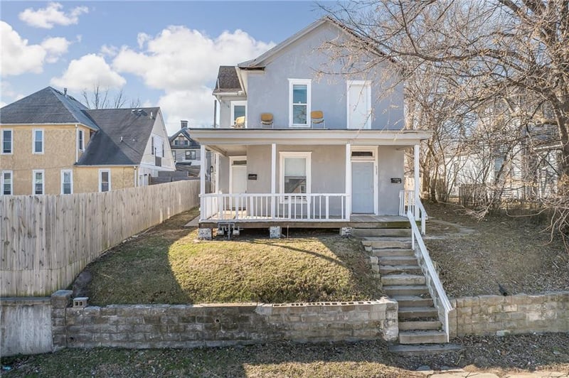 2522 Olive St, St Joseph, MO 64507
