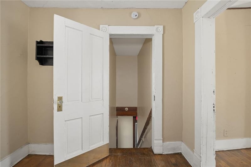 2522 Olive St, St Joseph, MO 64507