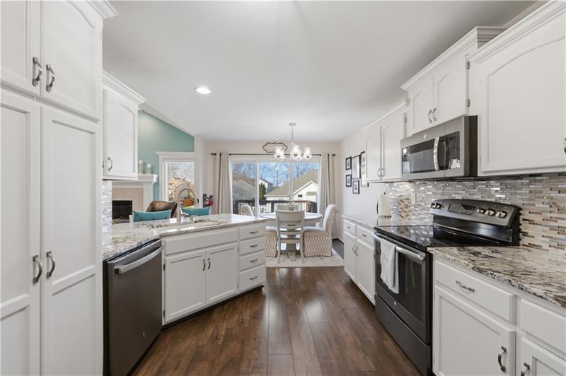 8728 Arcola Ct, Kansas City, MO 64153