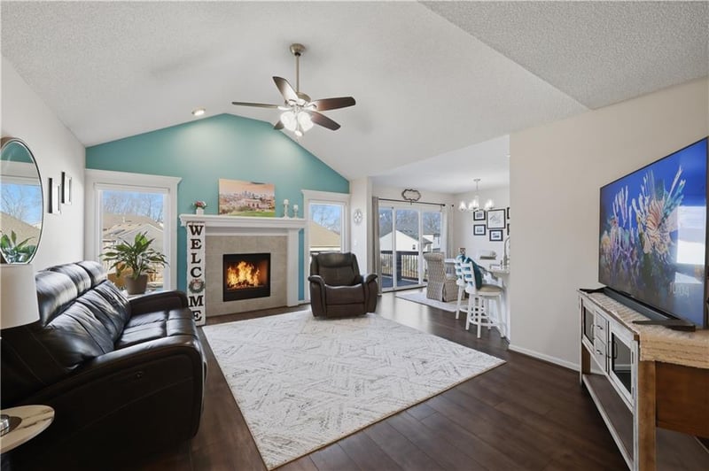 8728 Arcola Ct, Kansas City, MO 64153