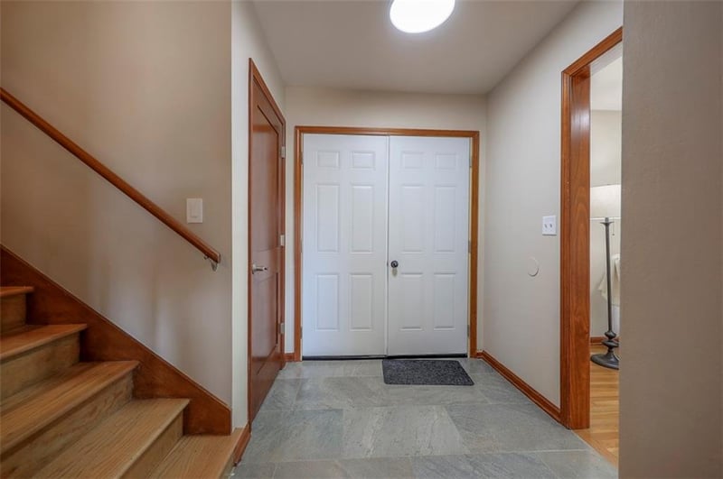 10923 Lydia Ave, Kansas City, MO 64131