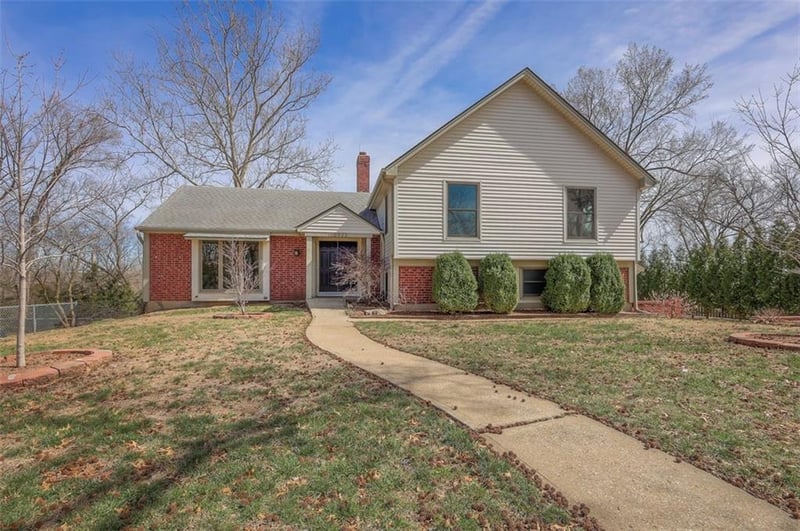 10923 Lydia Ave, Kansas City, MO 64131