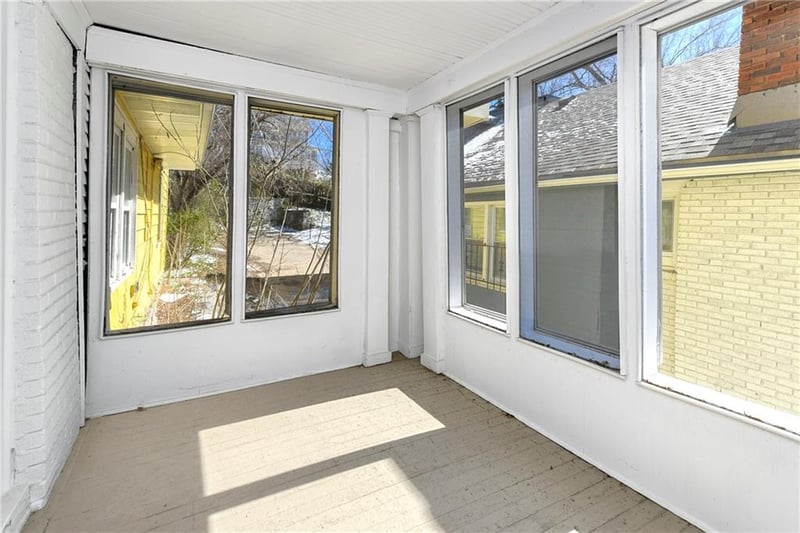 4427 Agnes Ave, Kansas City, MO 64130