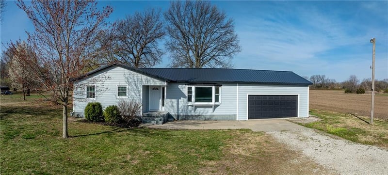 1601 N Dreher St, Weir, KS 66781