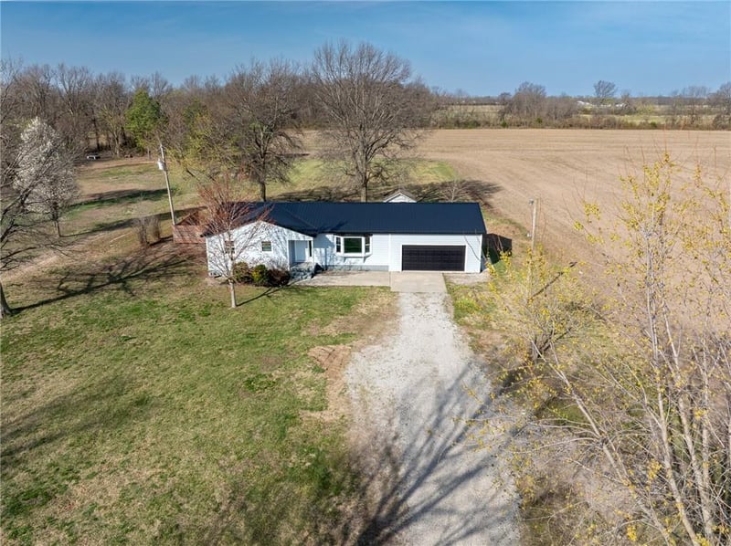 1601 N Dreher St, Weir, KS 66781