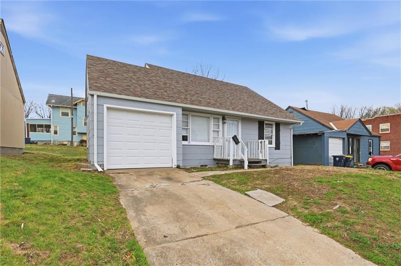 4115 Linwood Blvd, Kansas City, MO 64128