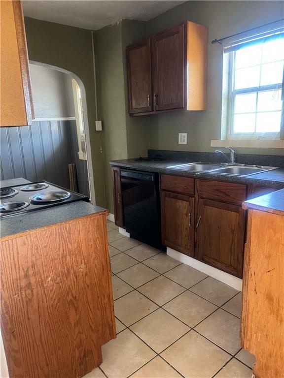 1857 68th Ter, Kansas City, MO 64132