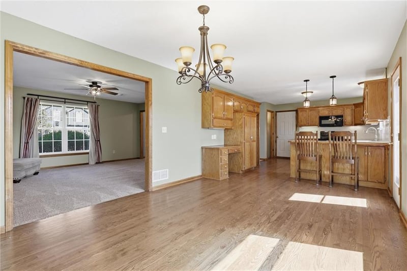 9101 109th Ter, Kansas City, MO 64157