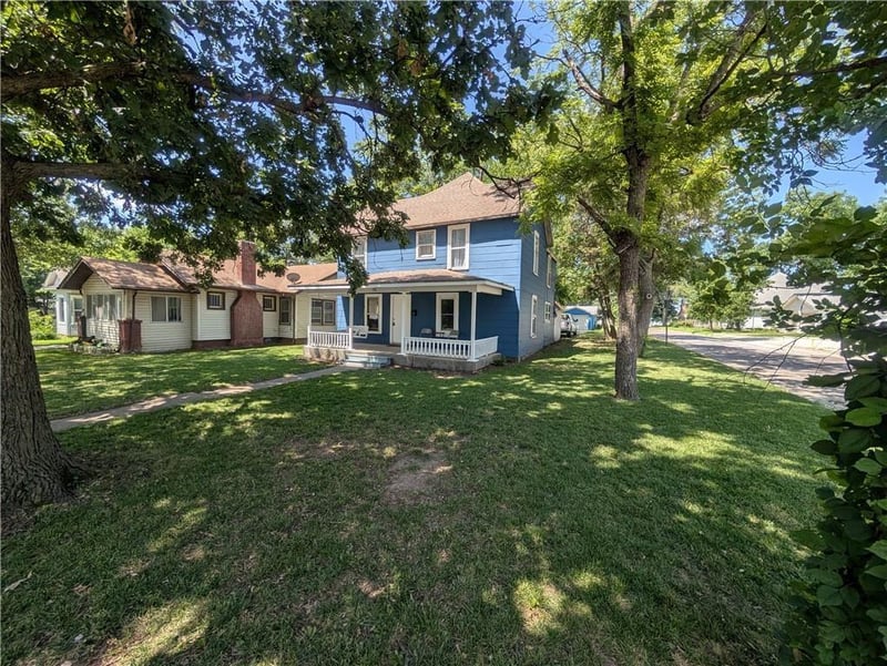 712 N Jefferson Ave, Iola, KS 66749