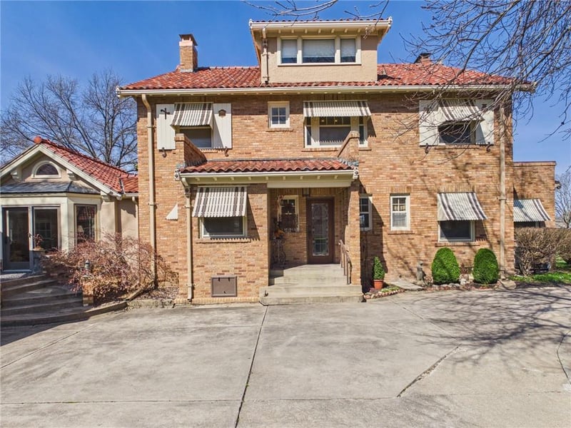 304 9th St, Fort Scott, KS 66701