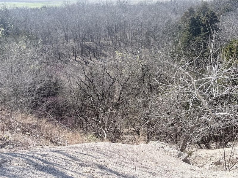 5886 Cr 3570 Rd, Independence, KS 67301