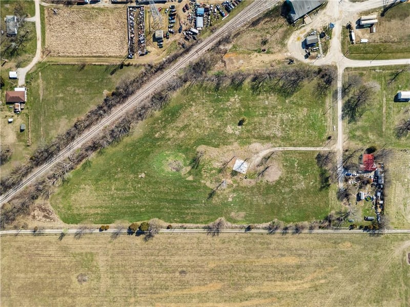 309 5th St, Walker, MO 64790