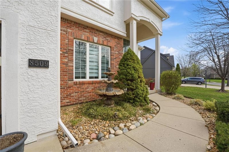 8509 Eastern Ave, Kansas City, MO 64157