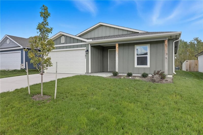 20209 194th Ter, Spring Hill, KS 66083