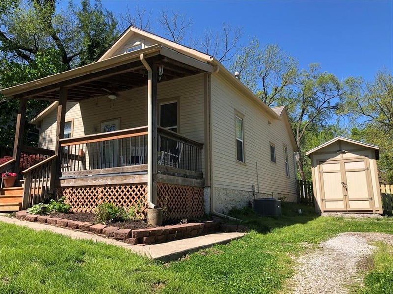 312 Grand Ave, Leavenworth, KS 66048