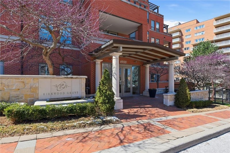 4900 Central #305 St, Kansas City, MO 64112