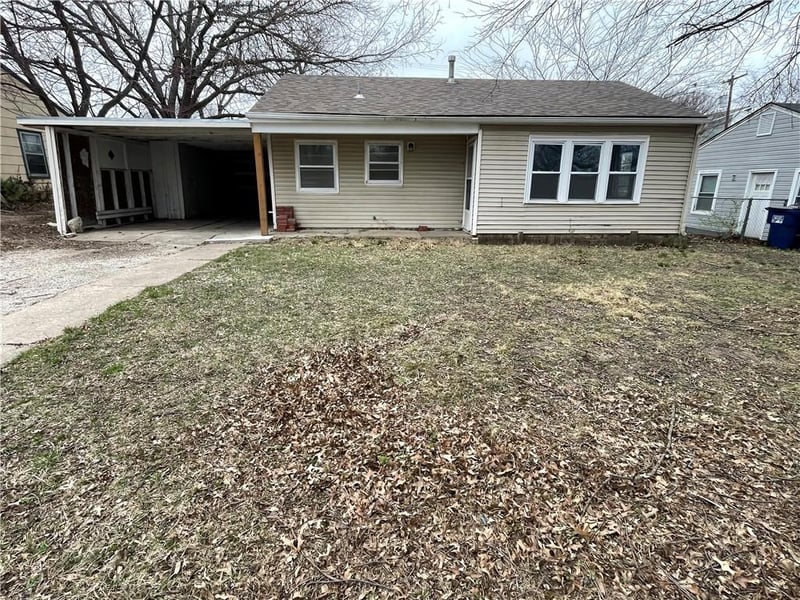 2508 Moundview Dr, Lawrence, KS 66049