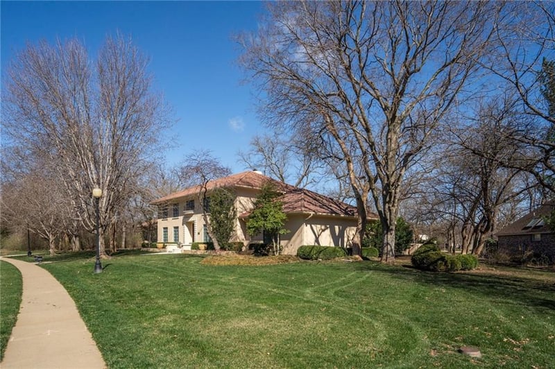 4412 Nicklaus Dr, Lawrence, KS 66047