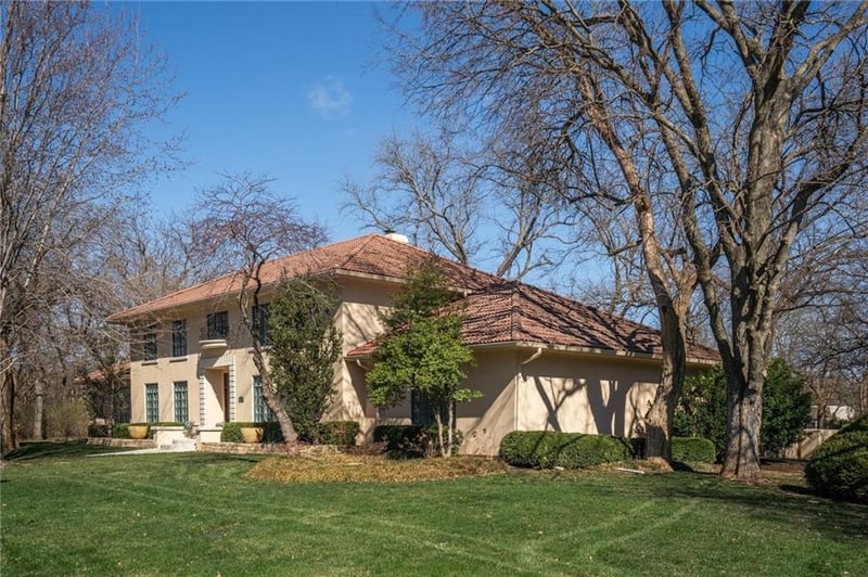4412 Nicklaus Dr, Lawrence, KS 66047