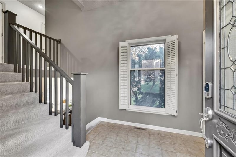 7407 101st Ter, Overland Park, KS 66212