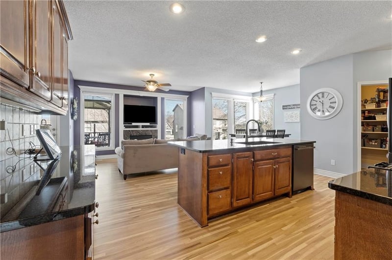 15914 161st St, Olathe, KS 66062