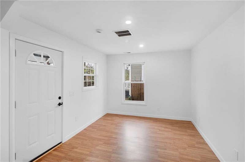 3837 Olive St, Kansas City, MO 64109