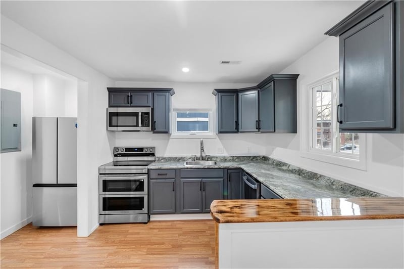 3837 Olive St, Kansas City, MO 64109