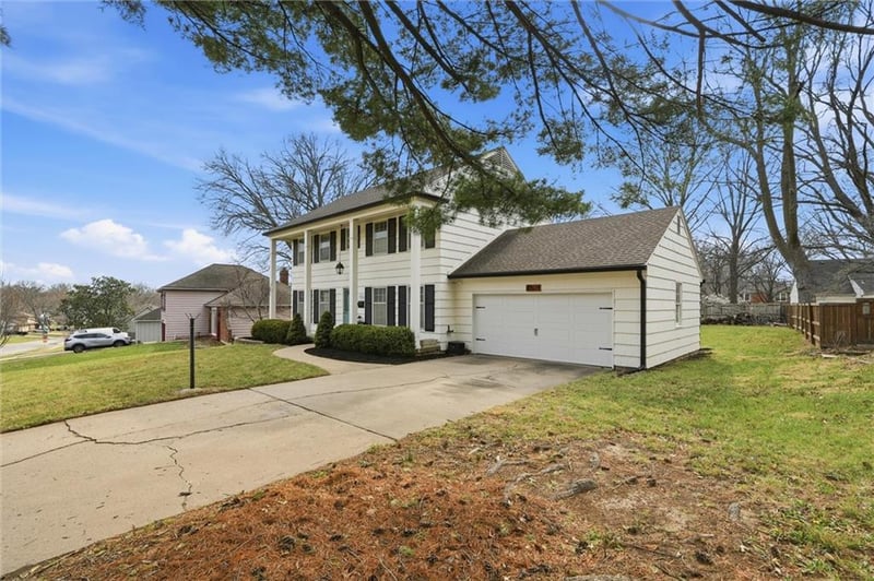 10524 Cleveland Ave, Kansas City, MO 64137