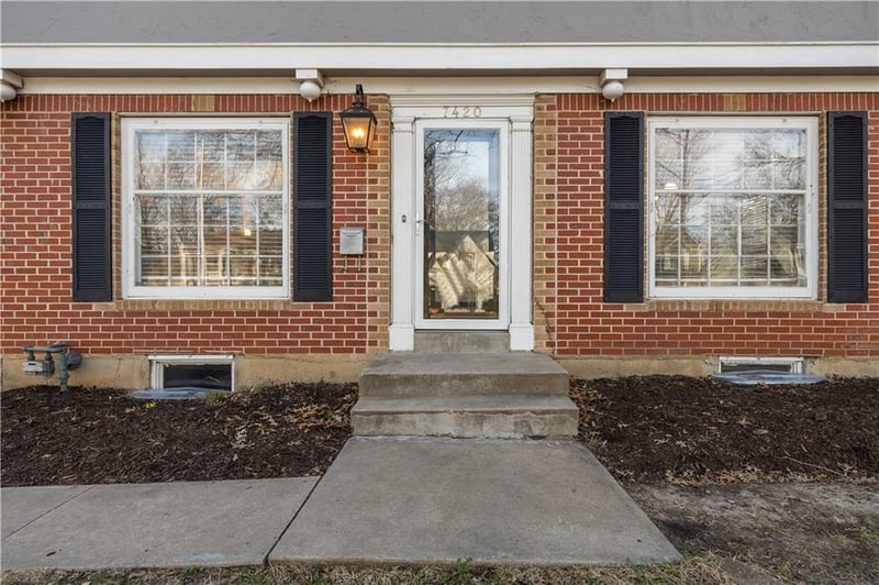 7420 Campbell St, Kansas City, MO 64131