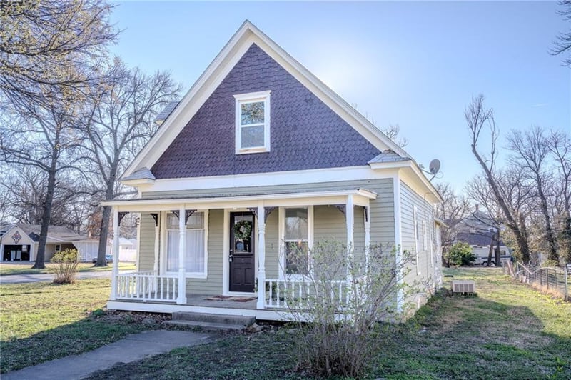 503 11th St, Fredonia, KS 66736