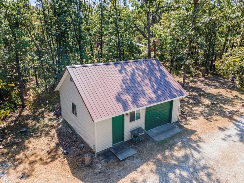 26690 Oakwood Ln, Clinton, MO 64735