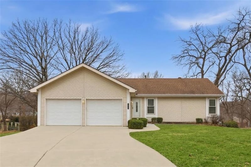 1905 78th St, Kansas City, MO 64118