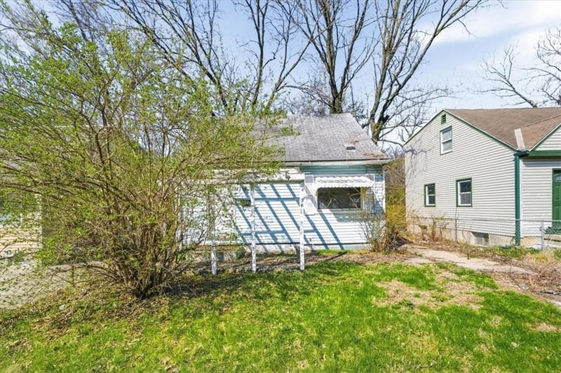 4326 Monroe Ave, Kansas City, MO 64130