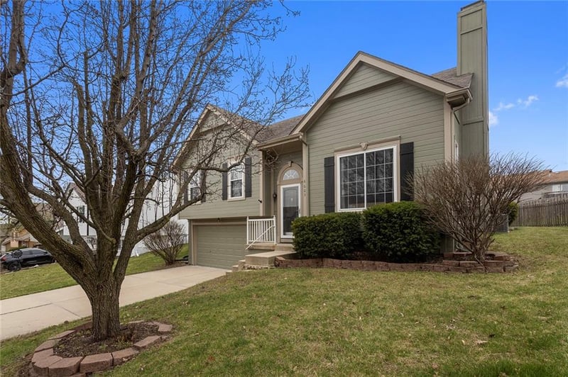 8603 110th Ter, Kansas City, MO 64157