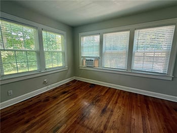 5331 Charlotte St, Kansas City, MO 64110