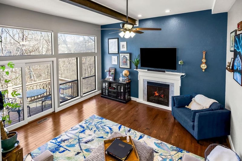 4906 Barry Rd, Kansas City, MO 64154