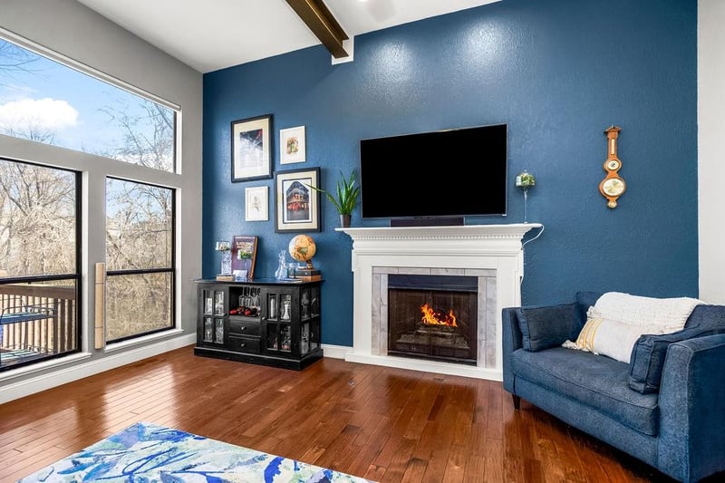 4906 Barry Rd, Kansas City, MO 64154