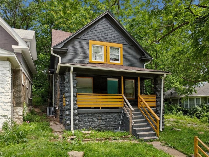 3731 Olive St, Kansas City, MO 64109