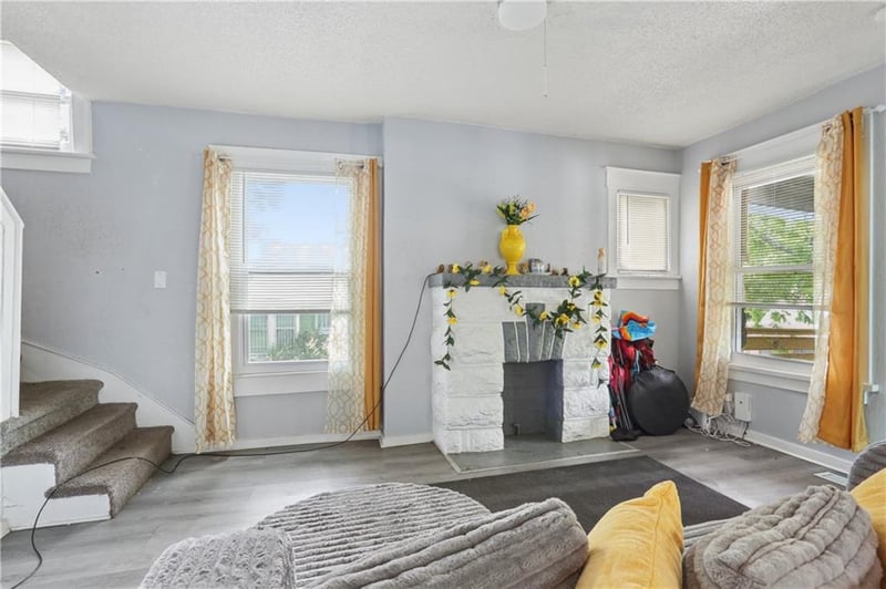 3731 Olive St, Kansas City, MO 64109