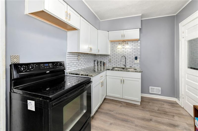 5643 Olive St, Kansas City, MO 64130